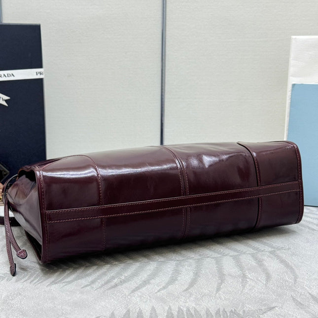 PRADA 25S BONNIE LARGE HANDBAG 38 IN BURGUNDY GLOSSY CALFSKIN GOLD HARDWARE