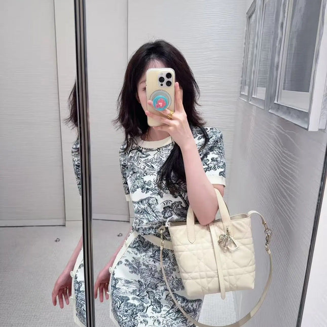 DIOR 25S SHORT-SLEEVE PATTERNED KNIT TOP 701