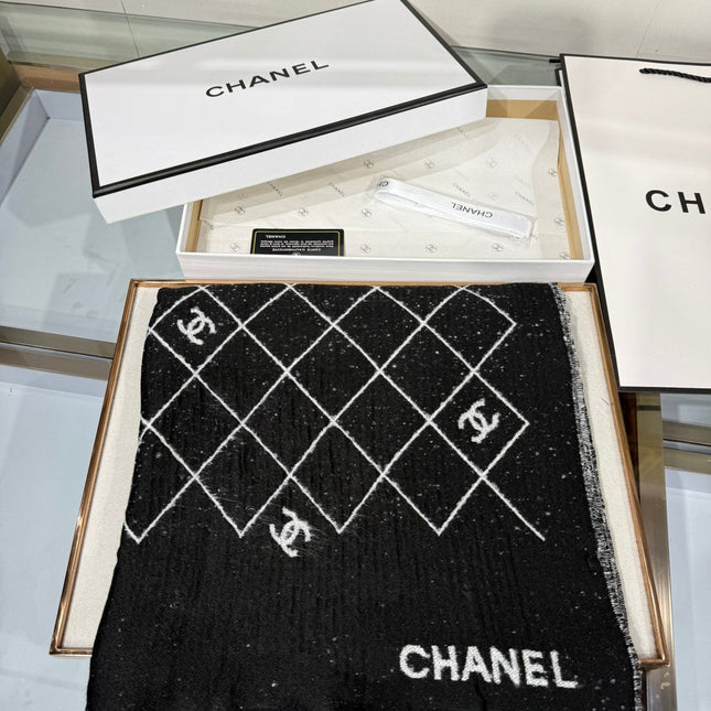 CHANEL 25S SCARF 195 IN CASHMERE 880355