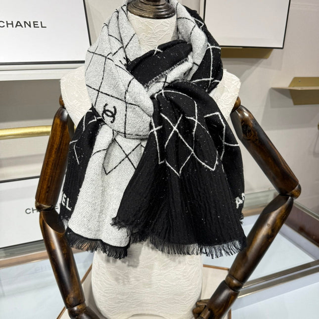 CHANEL 25S SCARF 195 IN CASHMERE 880355