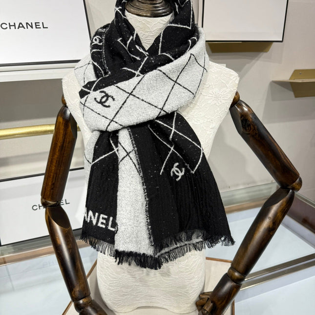 CHANEL 25S SCARF 195 IN CASHMERE 880355