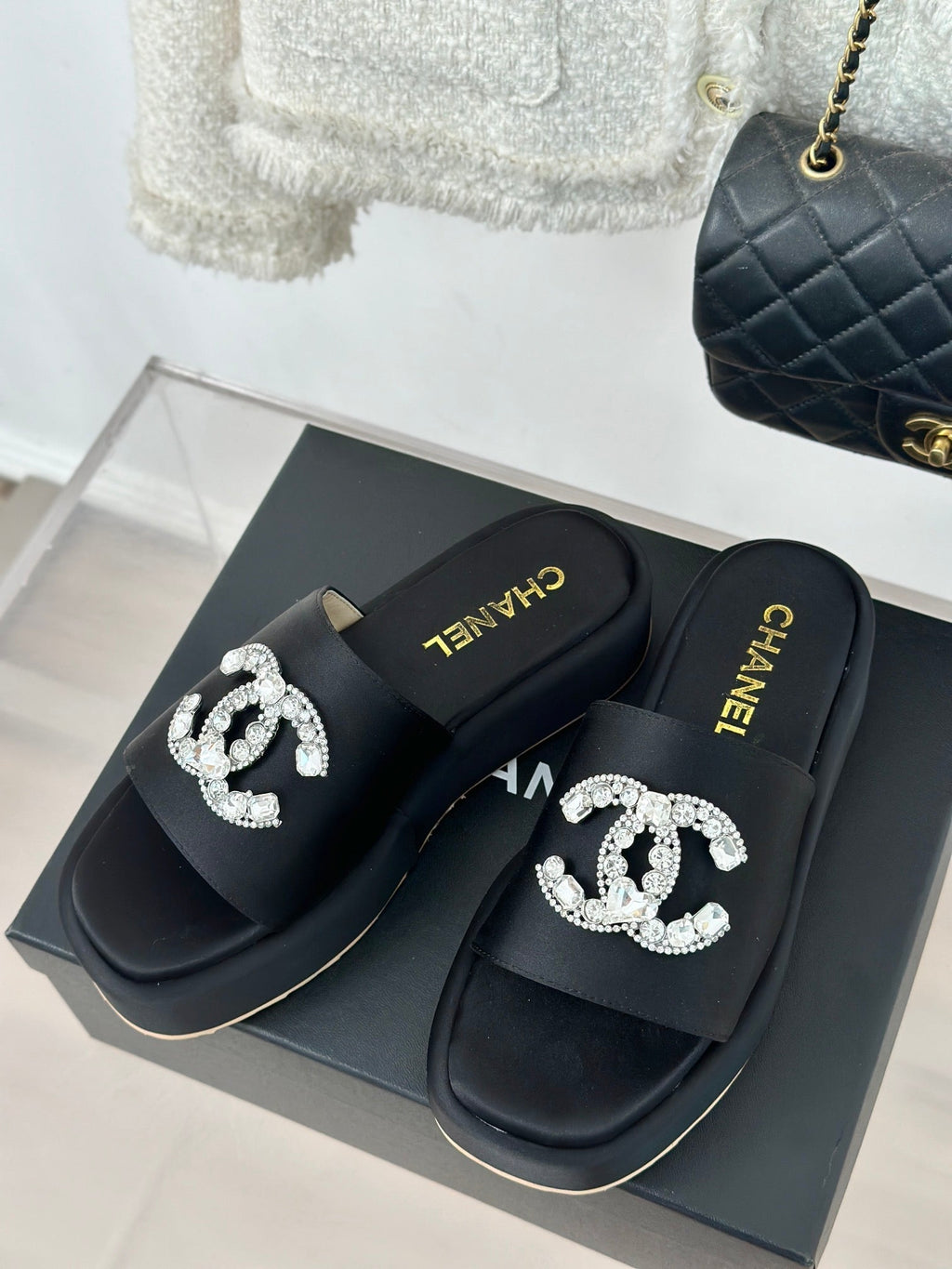 SLIPPERS THICK SOLE IN BLACK SATIN