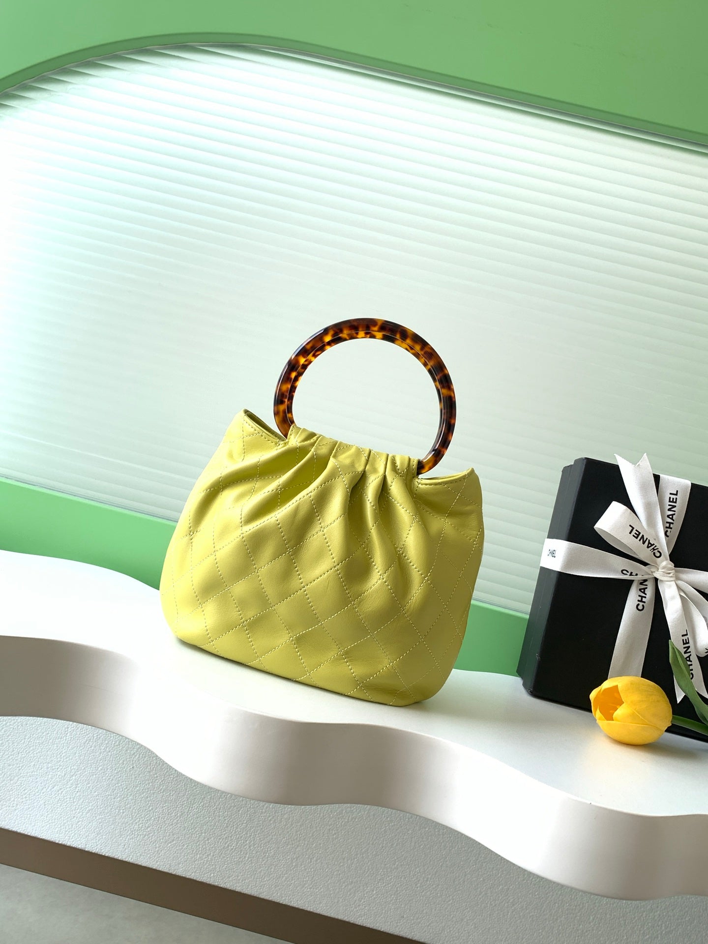 CHANEL 26S HAND BAG MEDIUM 24 IN LIME YELLOW LAMBSKIN GOLD HARDWARE