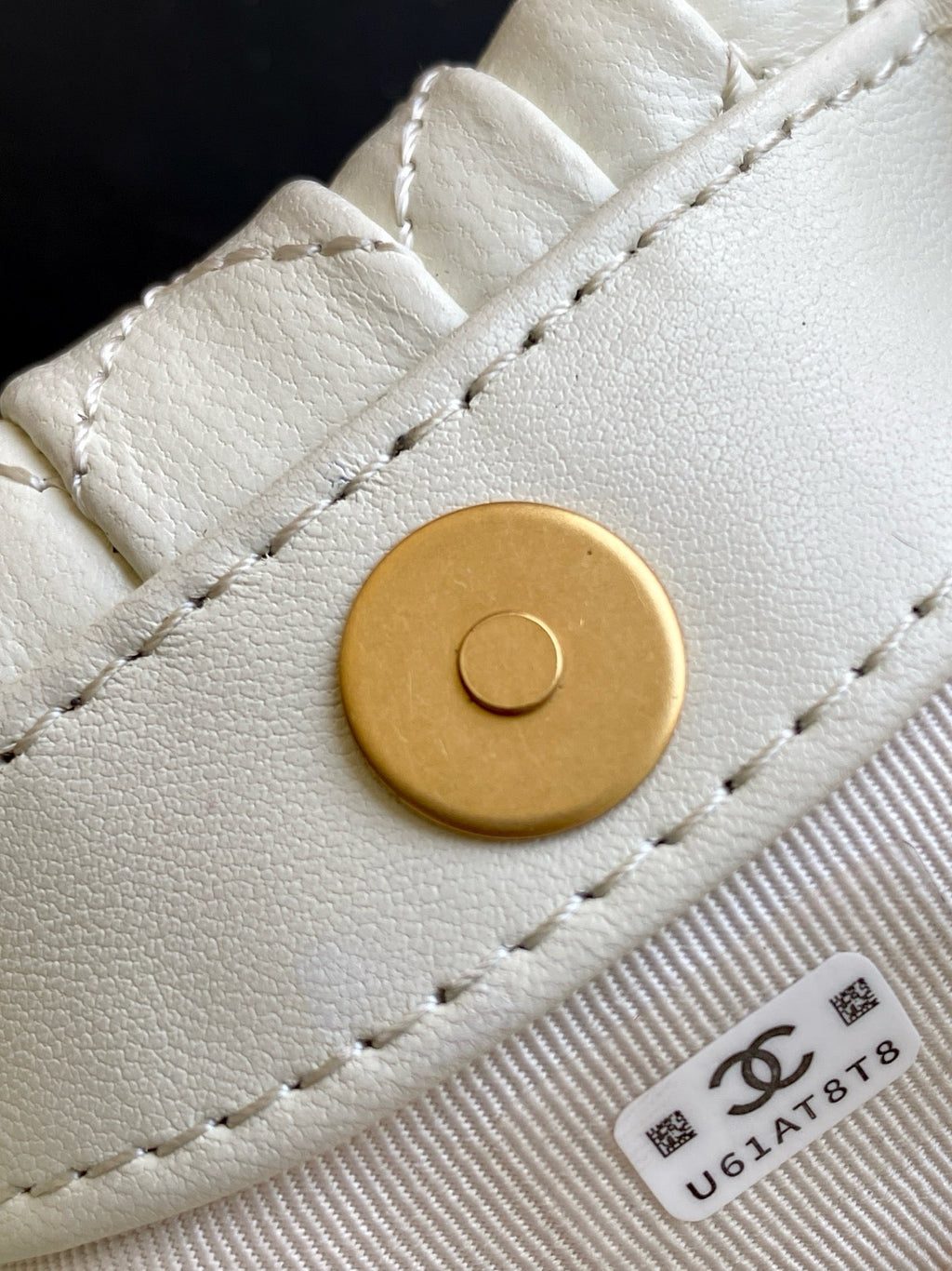 CHANEL 26S HAND BAG 12 IN IVORY WHITE LAMBSKIN GOLD HARDWARE
