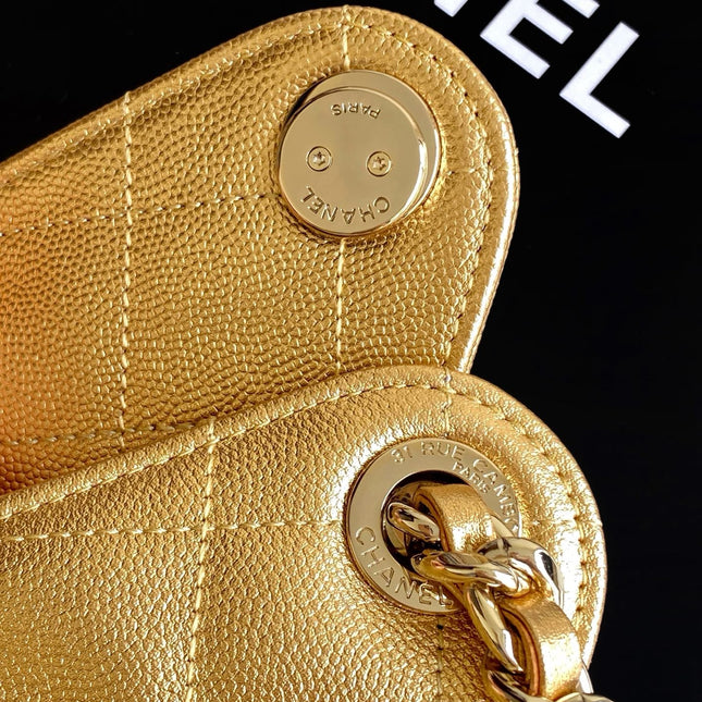 CHANEL 25S HOBO BAG 30 IN METALLIC GOLD CAVIAR LEATHER