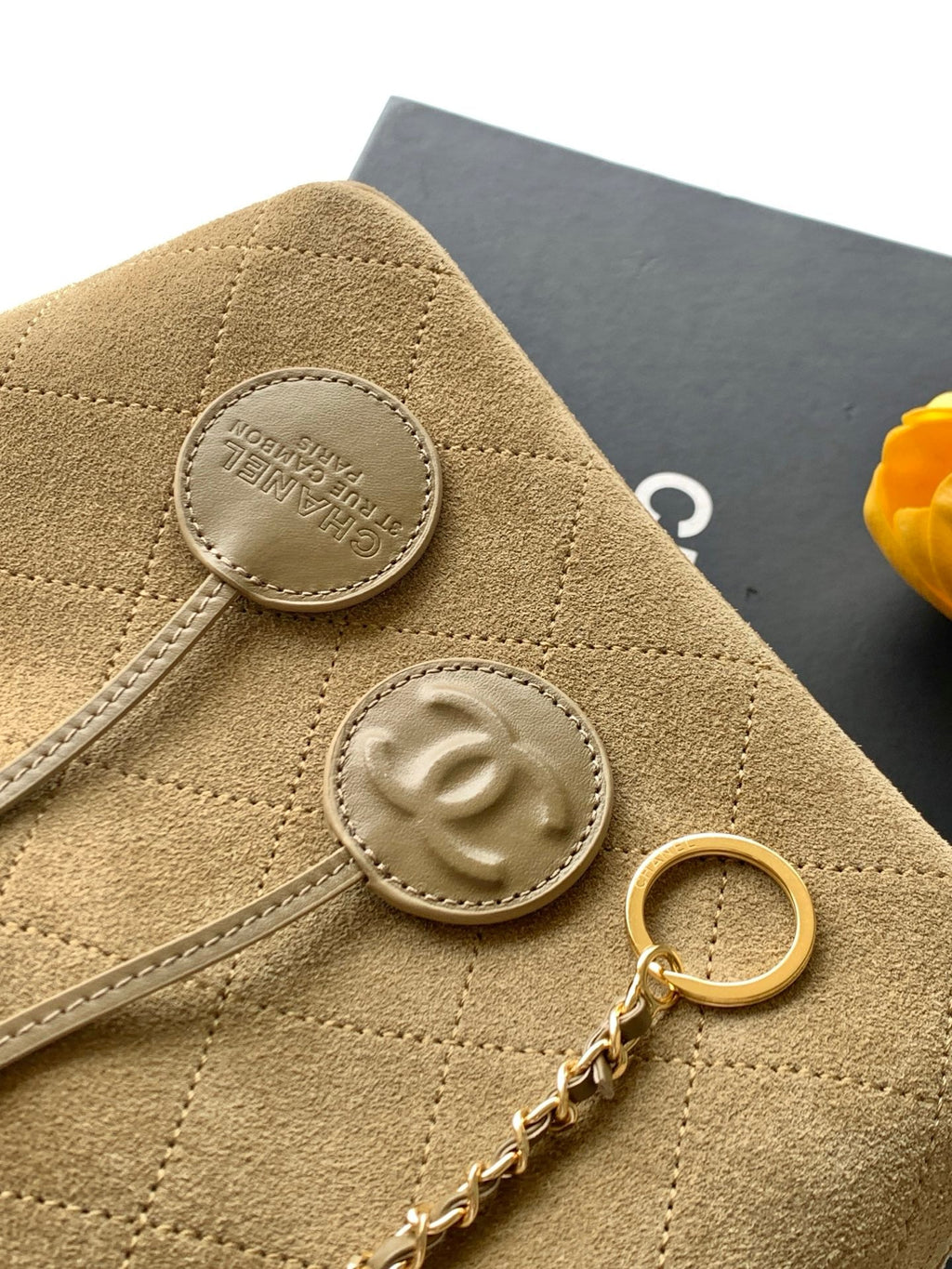 CHANEL 26S BUCKET SHOULDER BAG MEDIUM 29 IN DARK BEIGE SUEDE AND CALFSKIN GOLD HARDWARE
