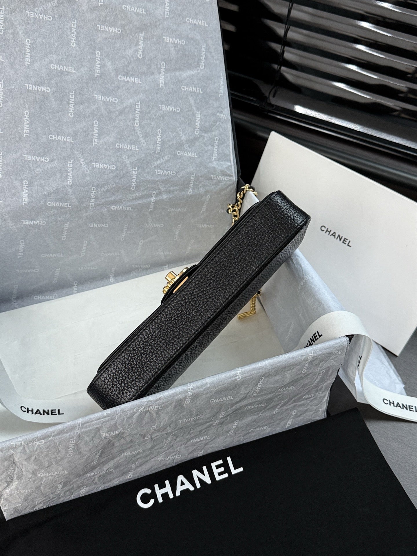 CHANEL 26S WALLET ON CHAIN 22 IN BLACK GRAINED CALFSKIN GOLD HARDWARE