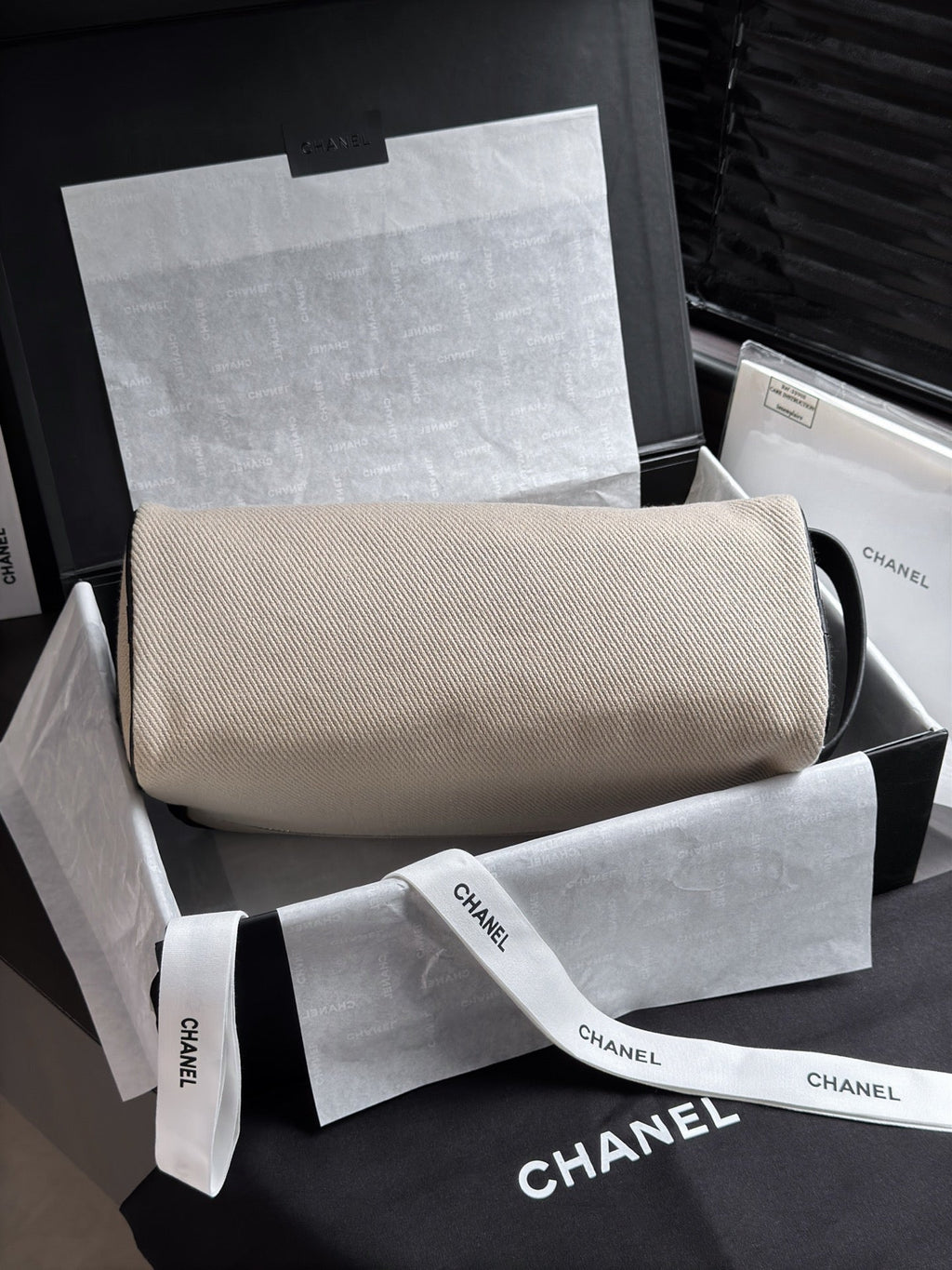 CHANEL 26S LARGE ZIP POUCH BAG 29 IN BEIGE CANVAS AND CALFSKIN SILVER HARDWARE