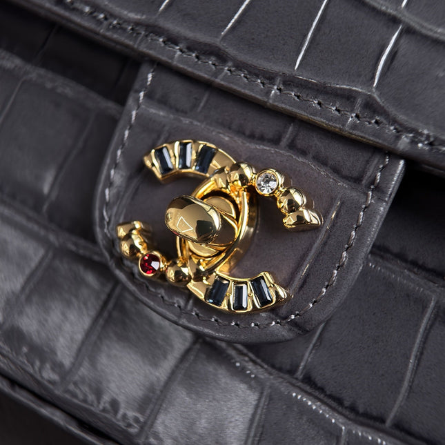 CHANEL 26S WALLET ON CHAIN 22 IN CHARCOAL GRAY CROCODILE-EMBOSSED CALFSKIN GOLD HARDWARE