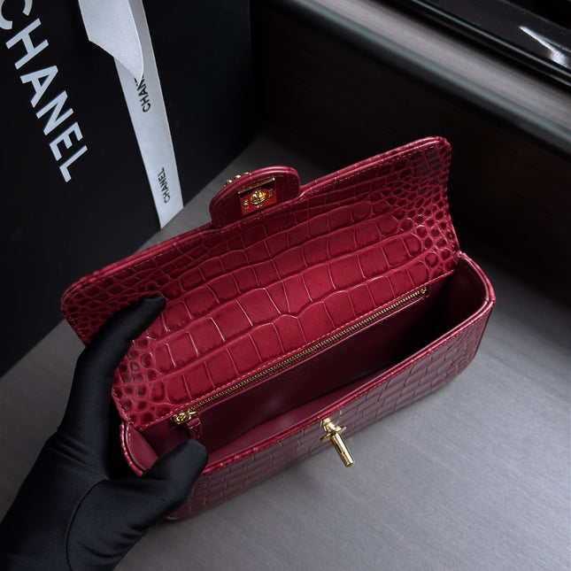 CHANEL 26S WALLET ON CHAIN 22 IN DARK RED CROCODILE-EMBOSSED CALFSKIN GOLD HARDWARE