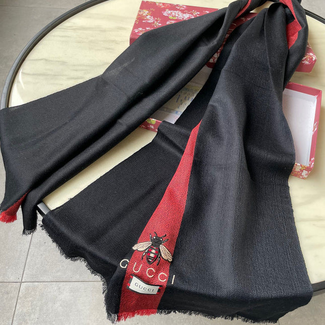 SCARF 200 CM IN BLACK MIX RED CASHMERE WITH EMBROIDERED BEE 407516