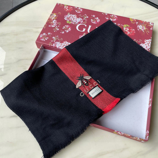 SCARF 200 CM IN BLACK MIX RED CASHMERE WITH EMBROIDERED BEE 407516