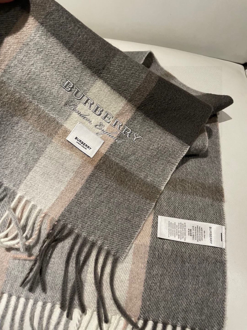 BURBERRY 26S SCARF 180CM IN CASHMERE 159012
