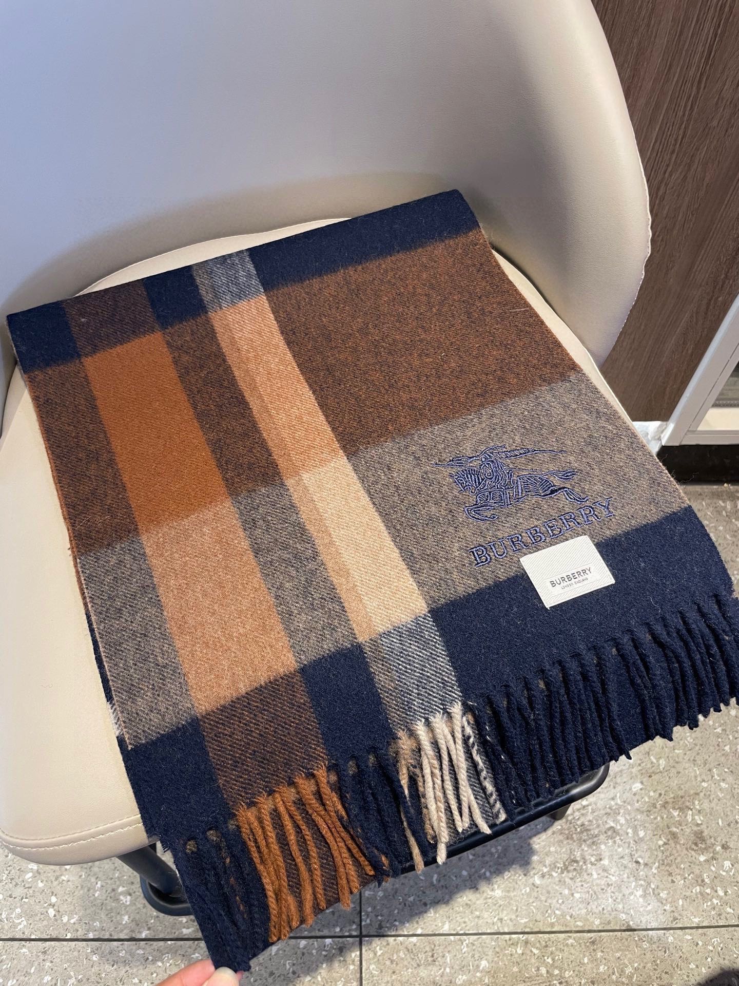 BURBERRY 26S SCARF 180CM IN CASHMERE 163815