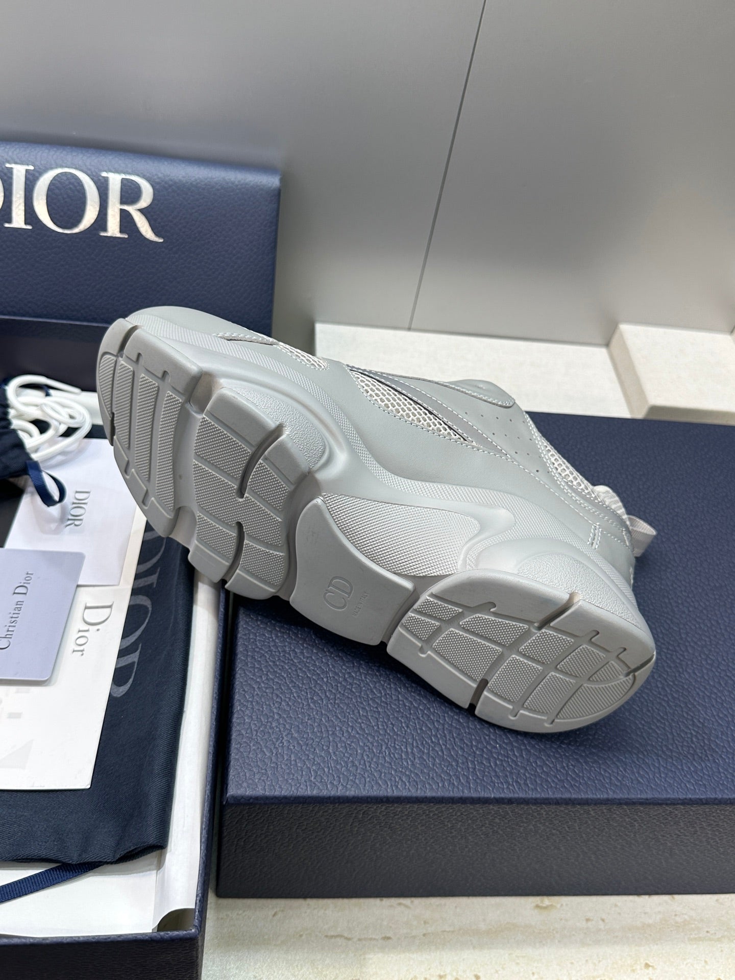 DIOR 26S SNEAKERS STYLE 021