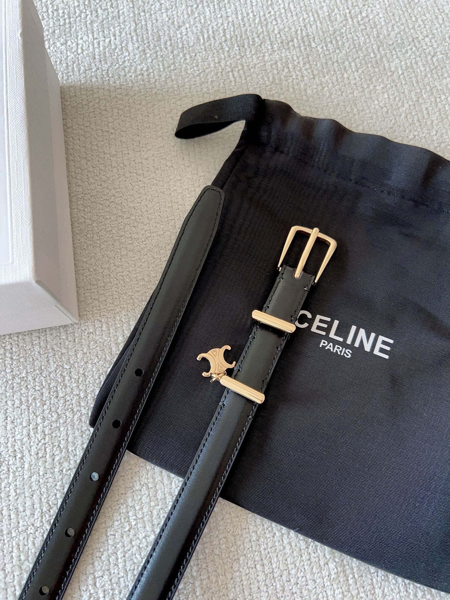 CL BELT 18MM IN BLACK TAURILLON GLOSSY CALFSKIN GOLD BUCKLE