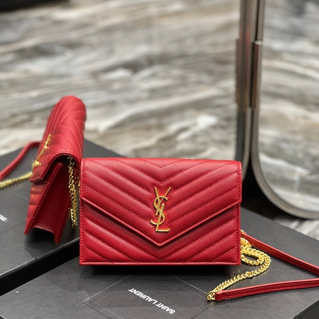YL WOC 19 RED CHEVERON CAVIAR GOLD HARDWARE