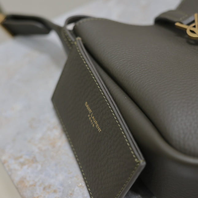 YSL 25S LE 5 À 7 BAG 16 IN LIGHT MUSK GRAINED CALFSKIN GOLD HARDWARE