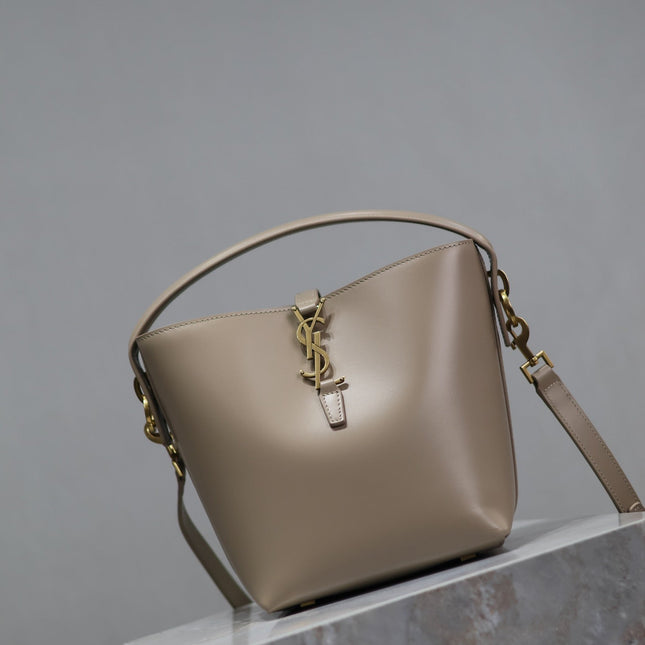 YSL 25S LE 37 BUCKET 20 IN BEIGE CALFSKIN GOLD HARDWARE