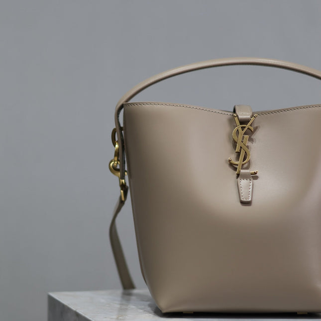 YSL 25S LE 37 BUCKET 20 IN BEIGE CALFSKIN GOLD HARDWARE