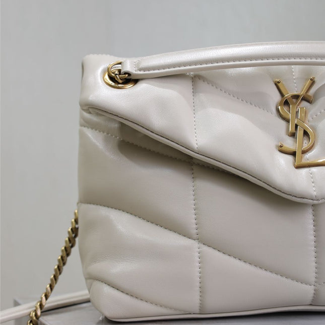 YSL 25S LOULOU PUFFER MM 29 IN BLANC VINTAGE CALFSKIN GOLD HARDWARE
