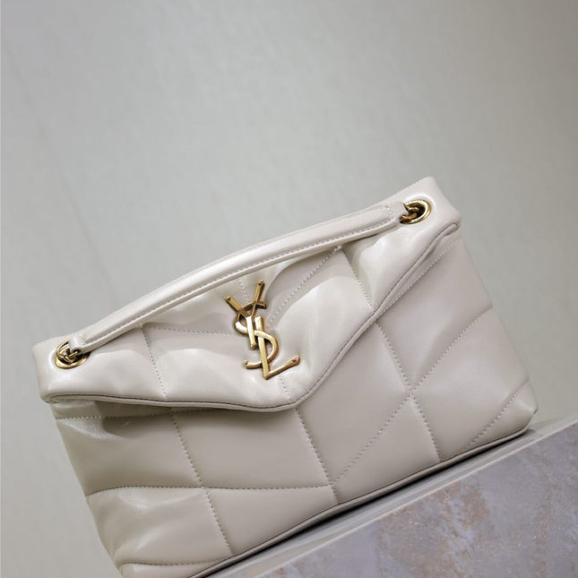 YSL 25S LOULOU PUFFER MM 29 IN BLANC VINTAGE CALFSKIN GOLD HARDWARE