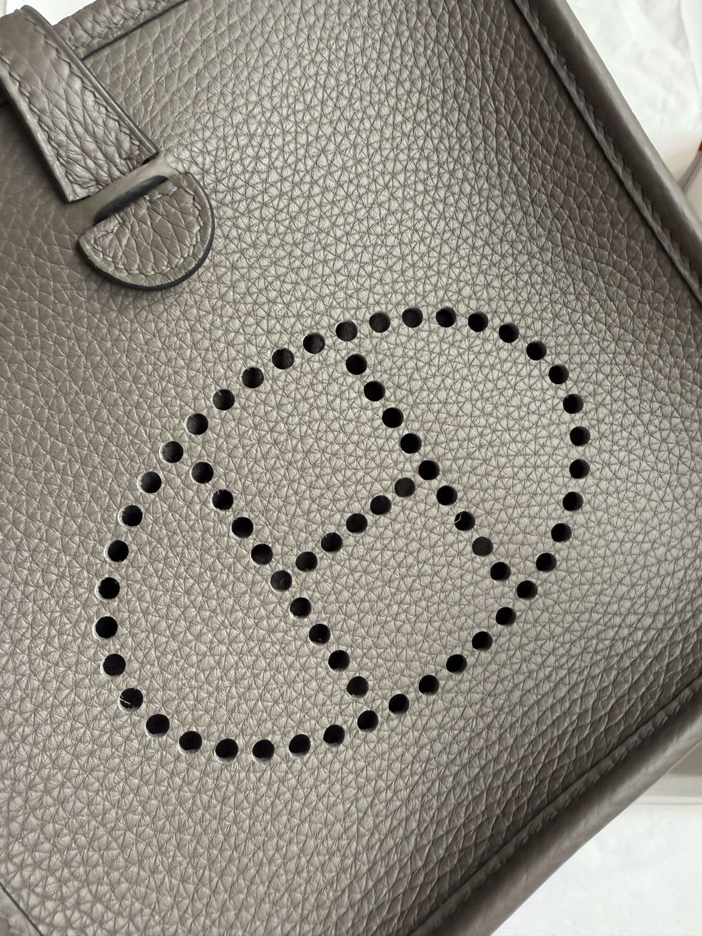 HM 25S EVELYNE 17 CM IN GRAY COWHIDE WITH SILVER HARDWARE