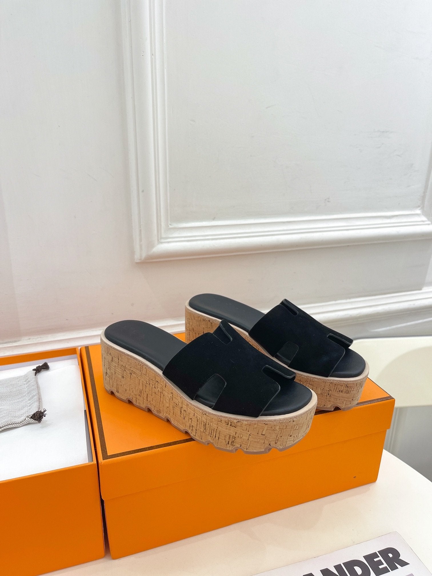 Eze 30 Sandal Black Suede