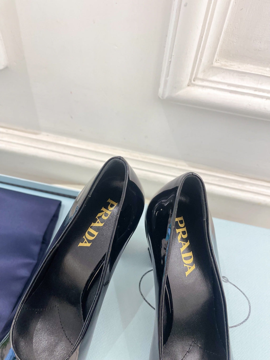 SQUARE TOE HIGH PUMPS IN BLACK GLOSSY CALFSKIN